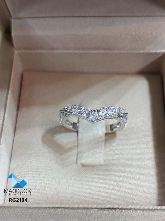 MadDuckJewels 9K White Gold (37.5%) Engagement & Wedding Ring – CZ / Moissanite / Lab-Grown Diamond – Rhodium Plated, Nickel-Free – RG2104-W09