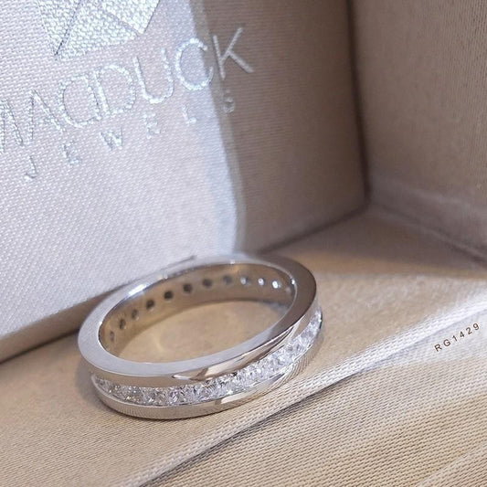Unisex / male / female ring – CZ in 925 silver by Madduck Jewels
