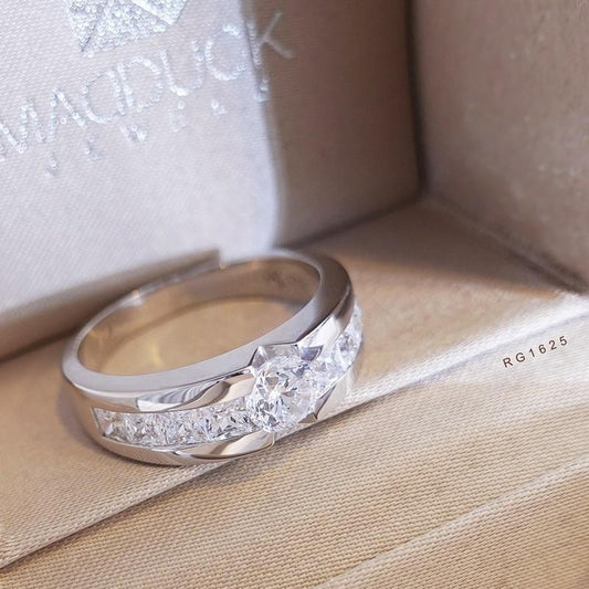 Unisex / male / female ring – CZ in 925 silver by Madduck Jewels