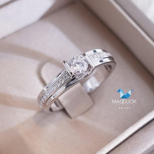 Unisex / male / female ring – CZ in 925 silver by Madduck Jewels