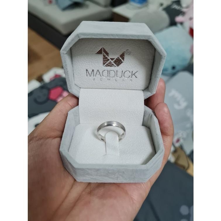 Unisex / male / female ring – CZ in 925 silver by Madduck Jewels