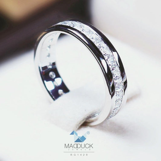 Unisex / male / female ring – CZ in 925 silver by Madduck Jewels