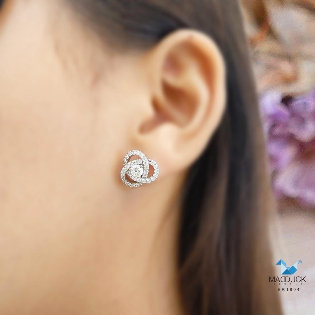 Elegant CZ Circle Stud Earrings in 925 Silver – Halo Style