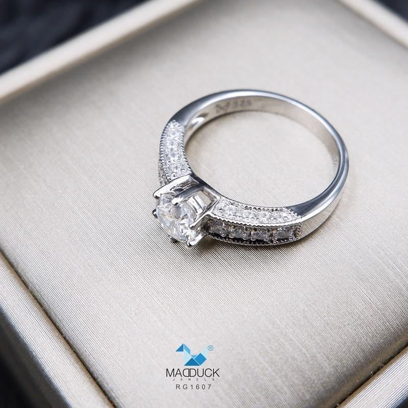 Women's ring – CZ in 925 silver by Madduck Jewels