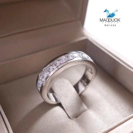Unisex / male / female ring – CZ in 925 silver by Madduck Jewels