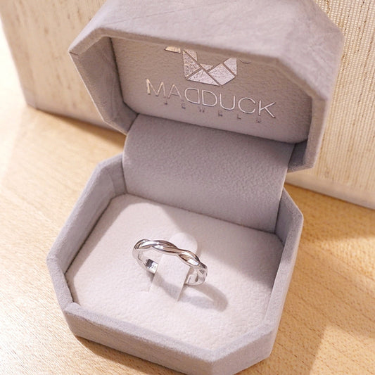 Women's ring – CZ in 925 silver by Madduck Jewels