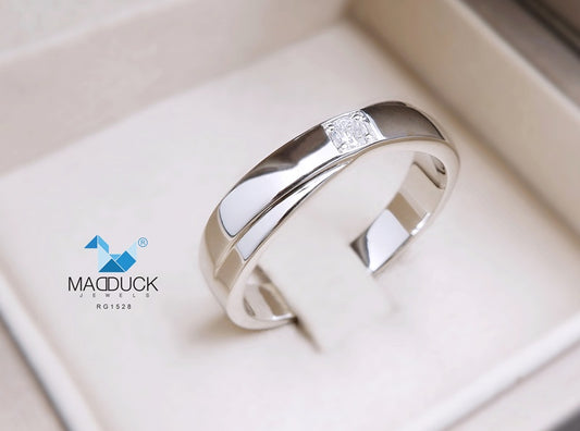 0.16 Cts Cubic Zirconia / Sterling Silver 925 Ring / Rhodium plated Nickel-Free / MadDuckJewels RG1528