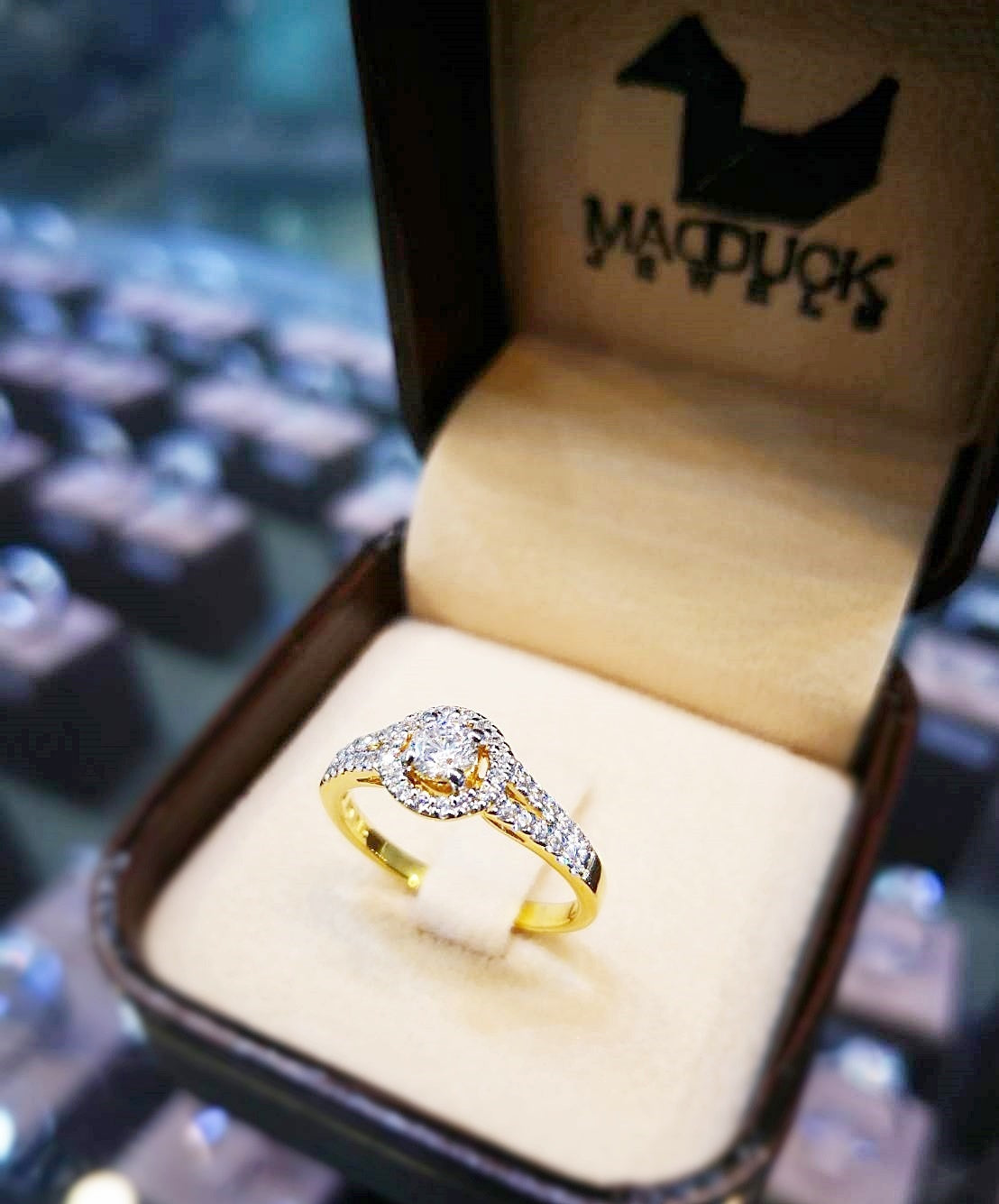 MadDuckJewels 18K Yellow Gold (75%) Engagement & Wedding Ring – CZ / Moissanite / Lab-Grown Diamond – Nickel-Free – RG1531-Y18