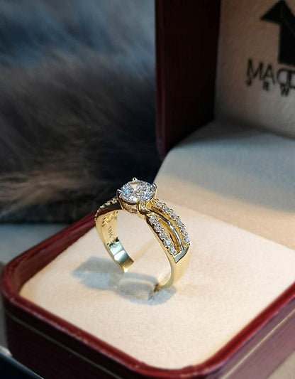 MadDuckJewels 18K Yellow Gold (75%) Engagement & Wedding Ring – CZ / Moissanite / Lab-Grown Diamond – Nickel-Free – RG1567-Y18