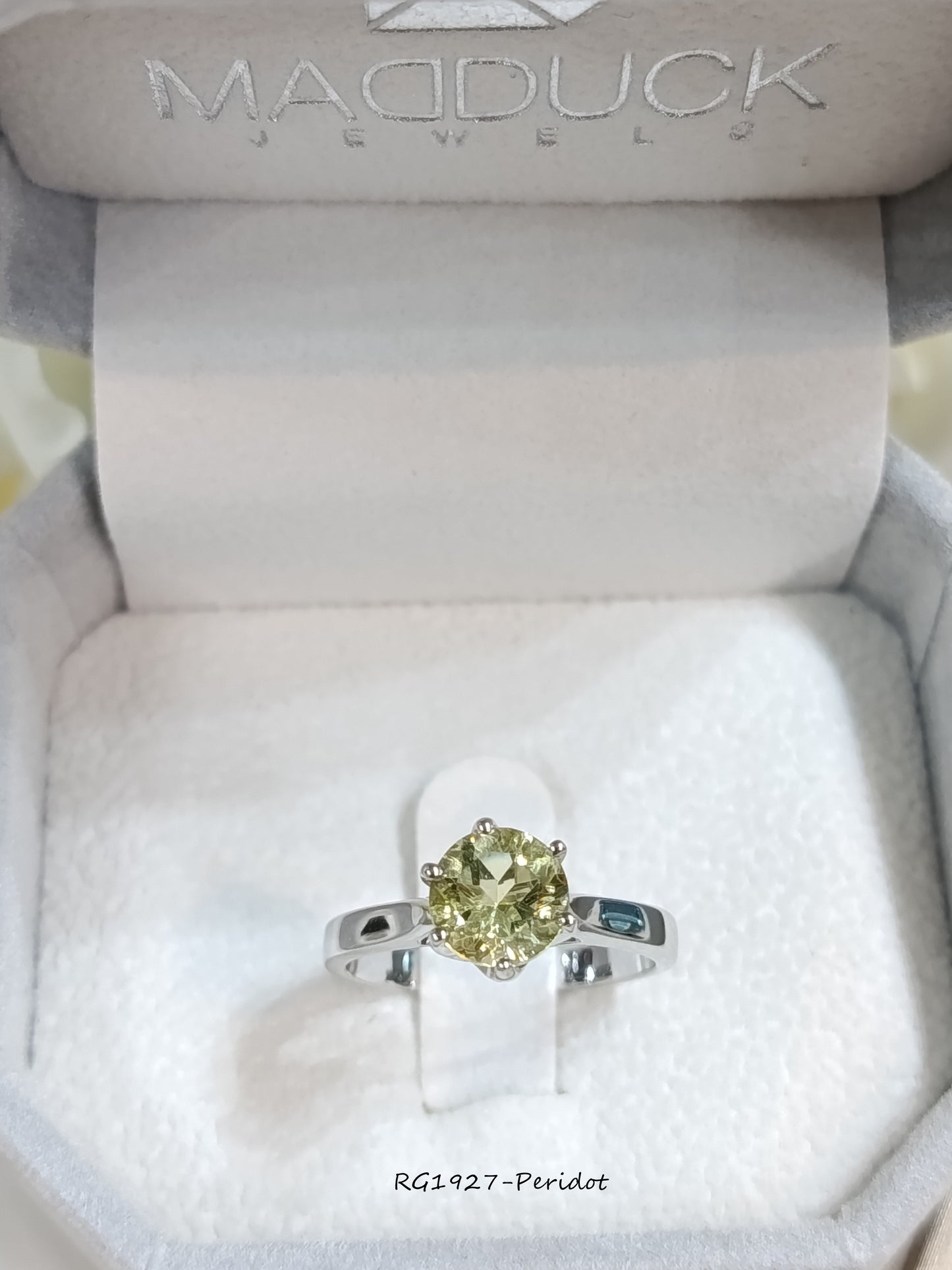Madduck Jewels | Natural Peridot Solitaire Ring 6.5mm | 925 Sterling Silver | RG1927