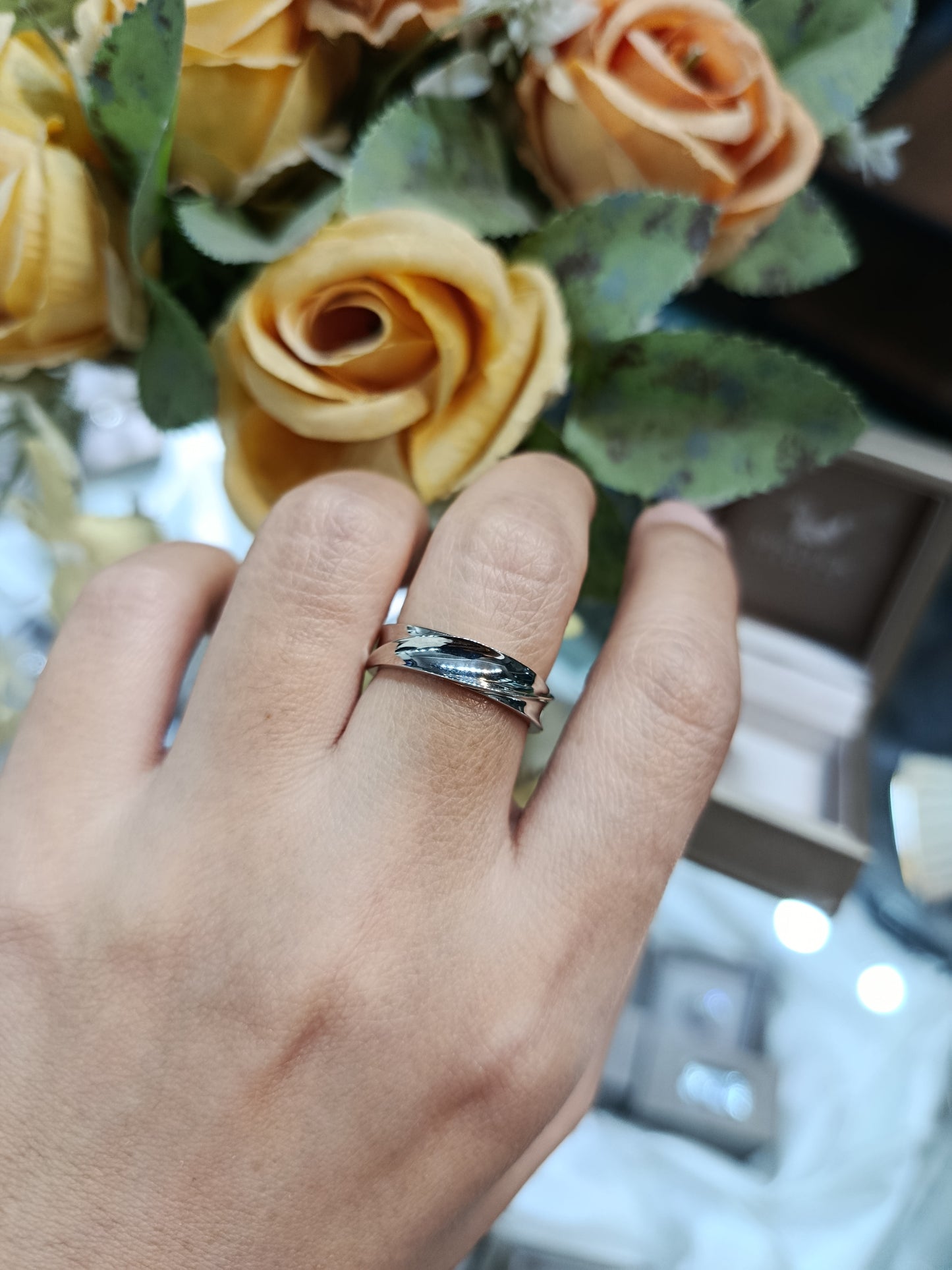 Sterling Silver 925 Ring /4.5 mm. Comfort fit/Wedding band/ Rhodium plated Nickel-Free / MadDuckJewels RG1929