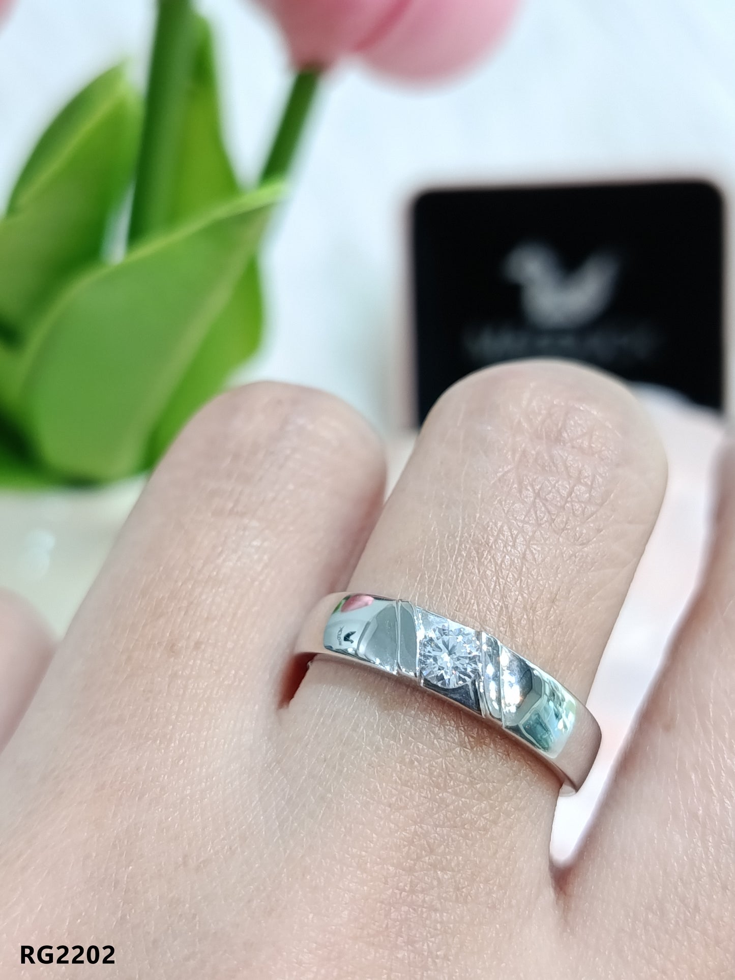 MadDuckJewels Sterling Silver 925 Engagement & Wedding Ring – CZ / Moissanite / Lab-Grown Diamond – Rhodium Plated, Nickel-Free – RG2202