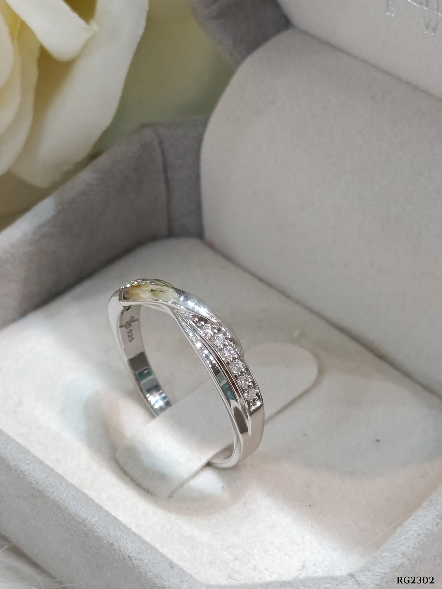 Cubic Zirconia / Sterling Silver 925 Ring / Rhodium plated Nickel-Free / MadDuckJewels RG2302