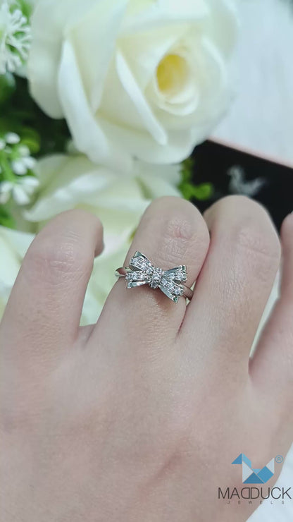 MadDuckJewels Sterling Silver 925 Engagement & Wedding Ring – CZ / Moissanite / Lab-Grown Diamond – Rhodium Plated, Nickel-Free – RG2111