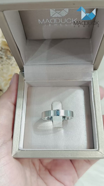 Madduckjewels | Natural London Blue Topaz Ring | Matte Band | 925 Sterling Silver Rhodium-plated | RG1564wgr-lb