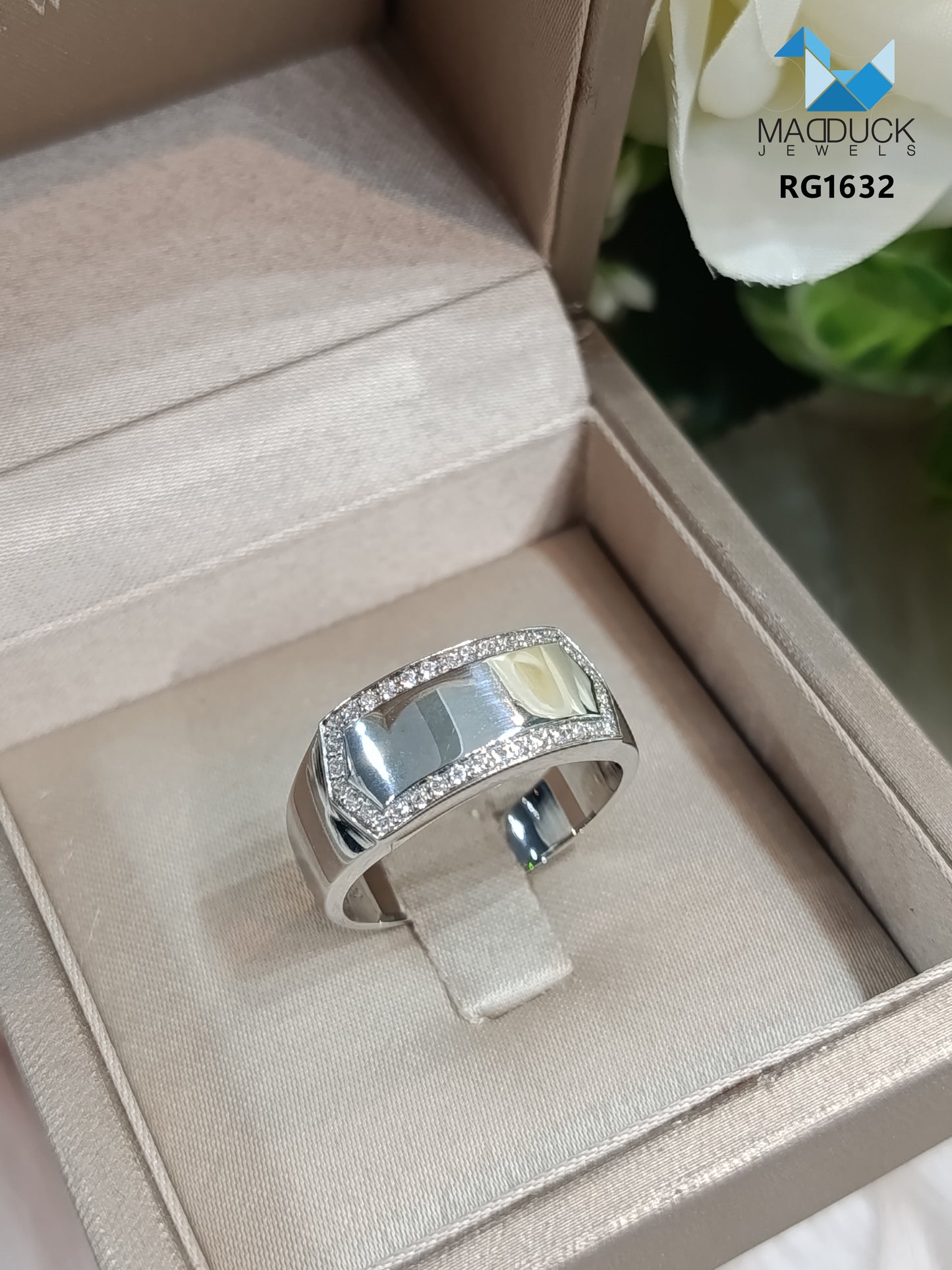 MadDuckJewels 9K White Gold (37.5%) Engagement & Wedding Ring – CZ / Moissanite / Lab-Grown Diamond – Rhodium Plated, Nickel-Free – RG1632-W09