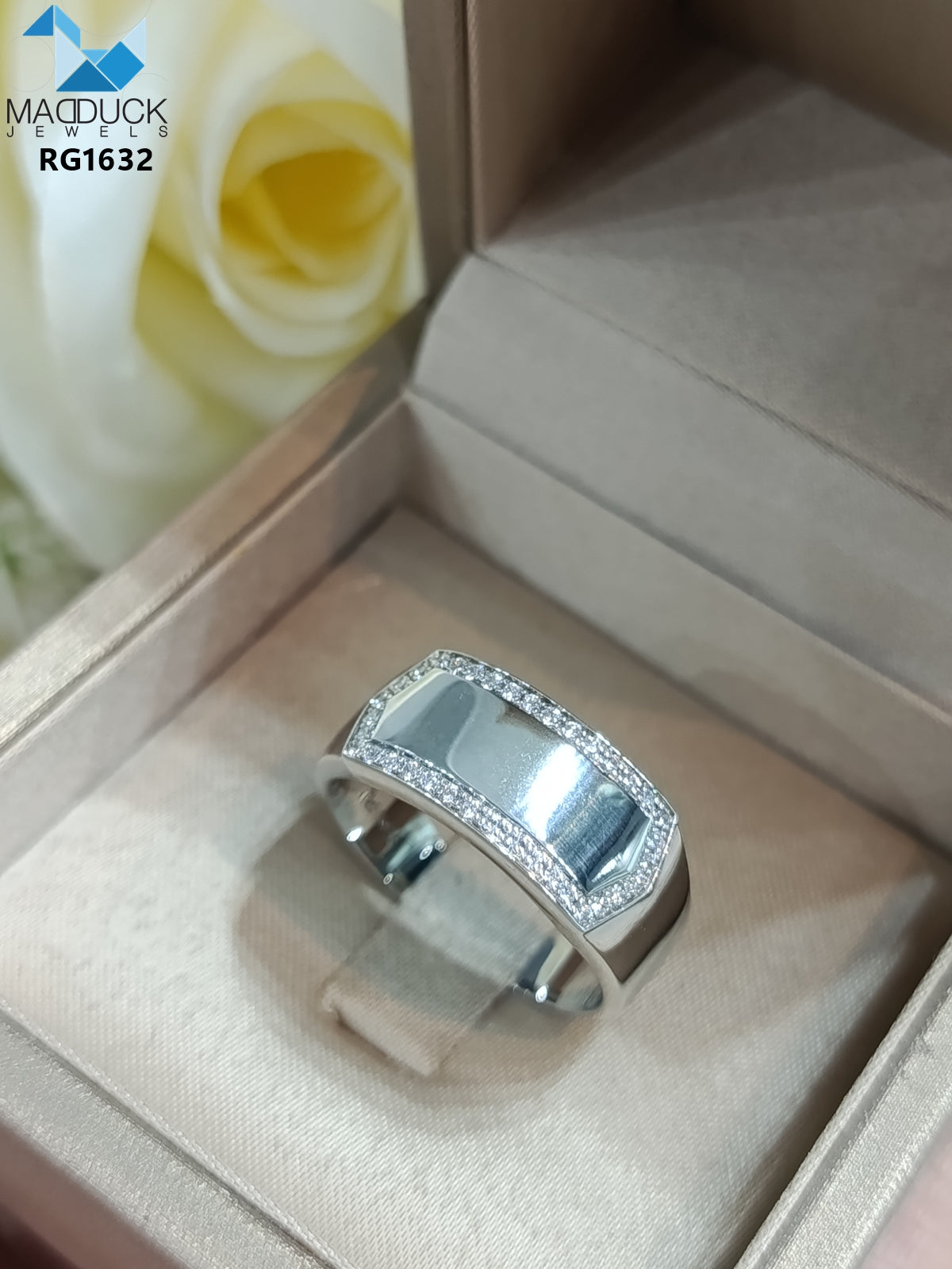MadDuckJewels 9K White Gold (37.5%) Engagement & Wedding Ring – CZ / Moissanite / Lab-Grown Diamond – Rhodium Plated, Nickel-Free – RG1632-W09