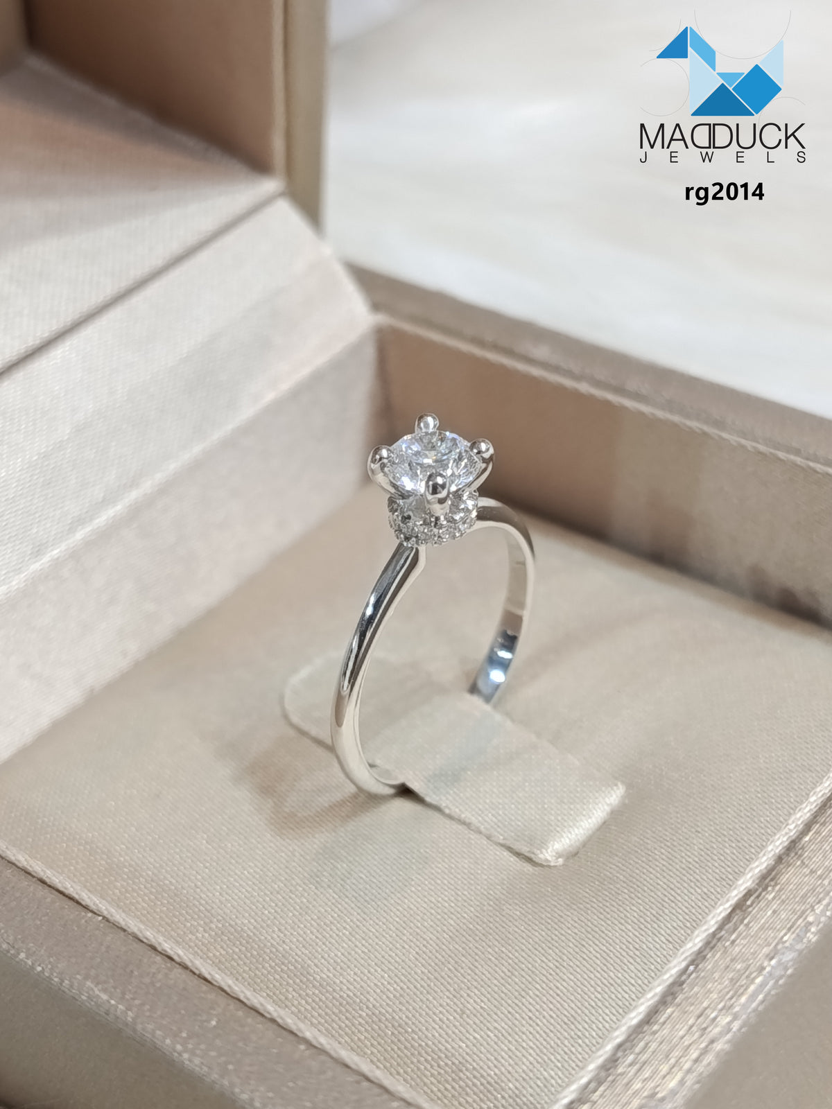 MadDuckJewels Sterling Silver 925 Engagement & Wedding Ring – CZ / Moissanite / Lab-Grown Diamond – Rhodium Plated, Nickel-Free – RG1505