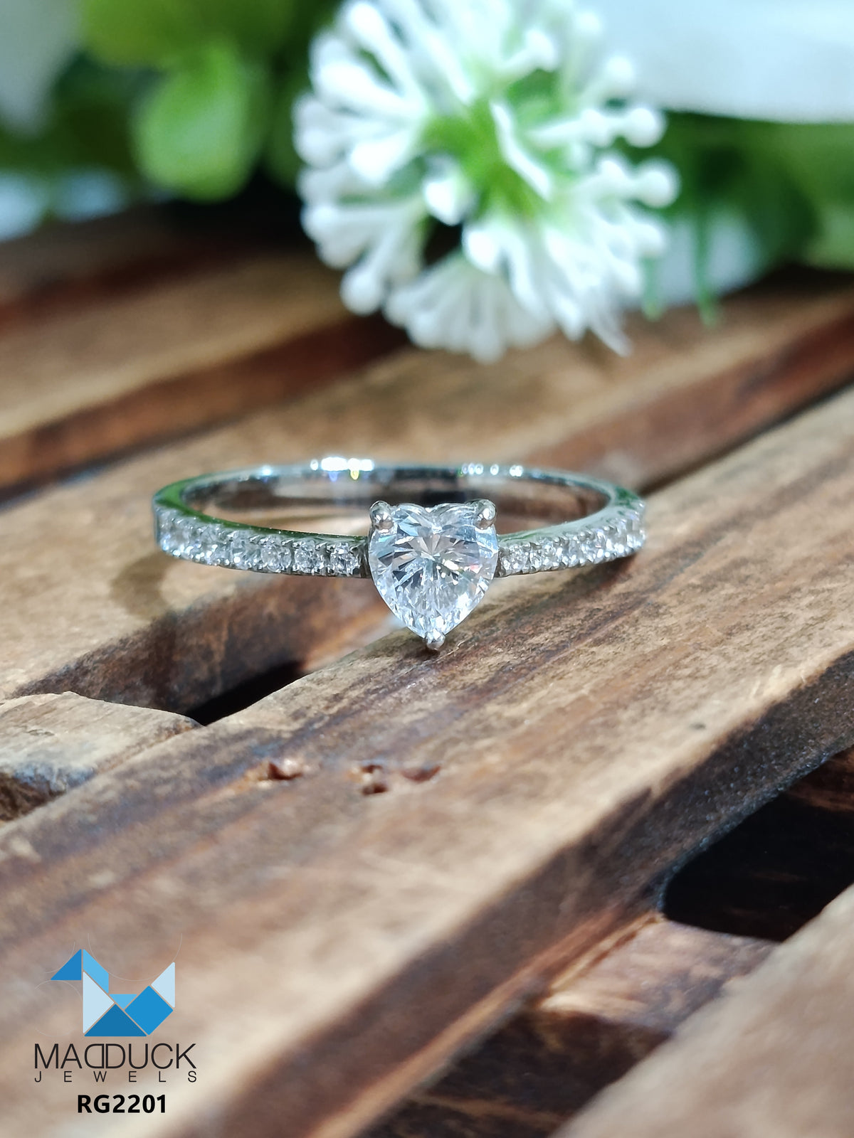 MadDuckJewels Sterling Silver 925 Engagement & Wedding Ring – CZ / Moissanite / Lab-Grown Diamond – Rhodium Plated, Nickel-Free – RG2203