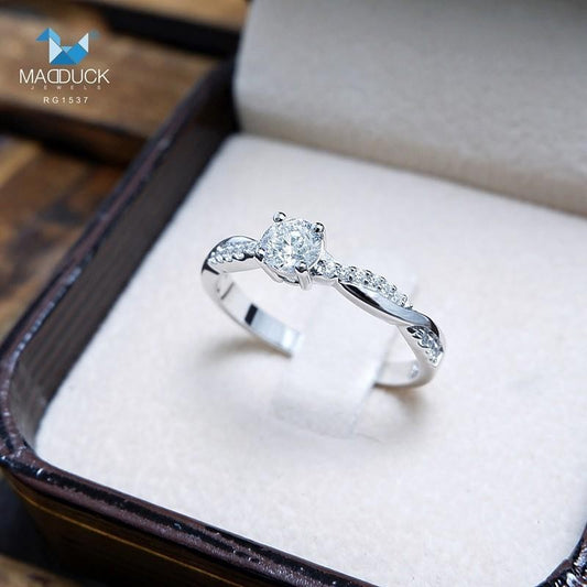 Women's ring – CZ in 925 silver by Madduck Jewels