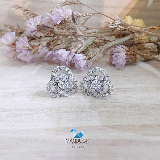 Elegant CZ Circle Stud Earrings in 925 Silver – Halo Style