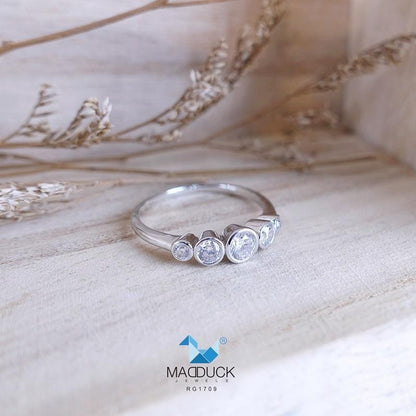 Women's ring – CZ in 925 silver by Madduck Jewels