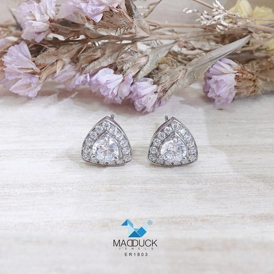 Elegant CZ Circle Stud Earrings in 925 Silver – Halo Style