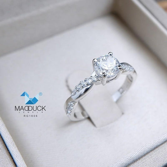 Women's ring – CZ in 925 silver by Madduck Jewels