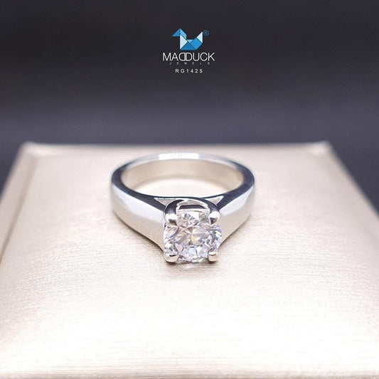 Women's ring – CZ in 925 silver by Madduck Jewels