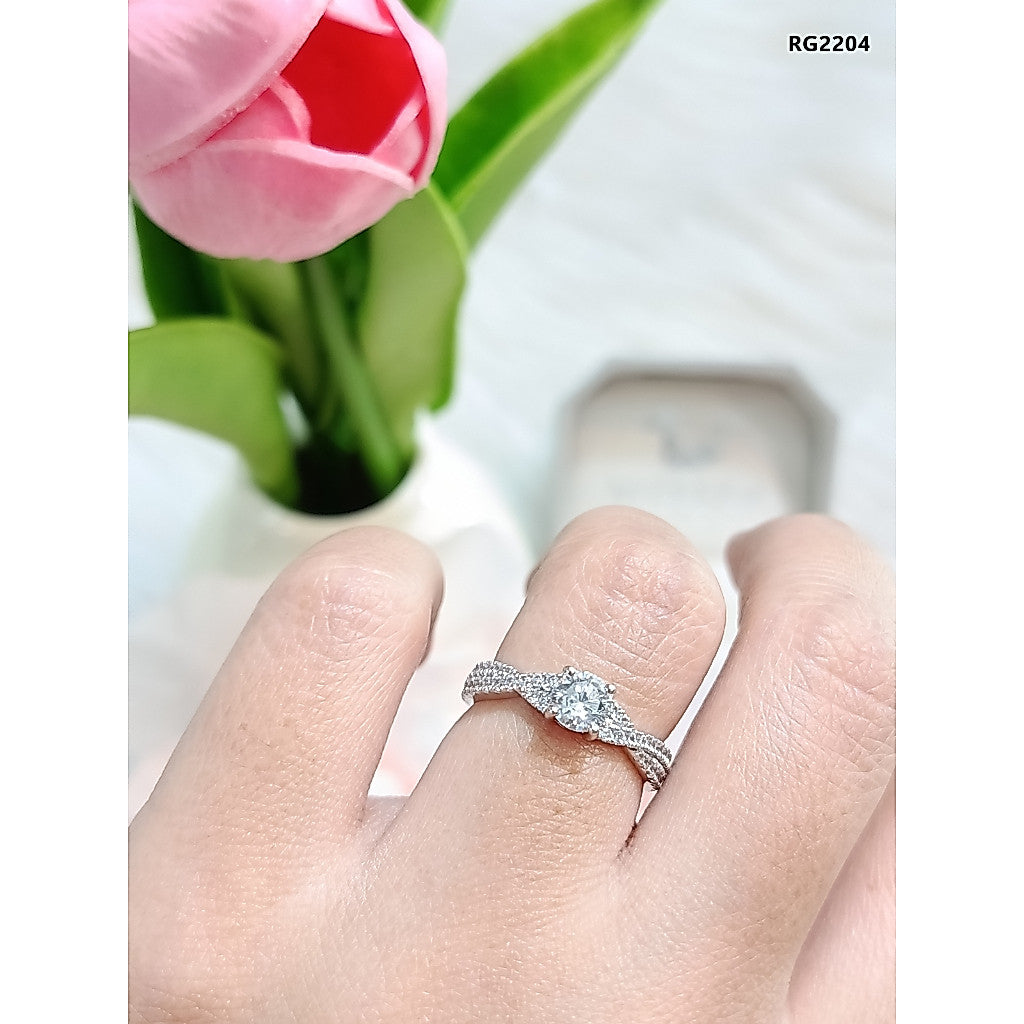 MadDuckJewels Sterling Silver 925 Engagement & Wedding Ring – CZ / Moissanite / Lab-Grown Diamond – Rhodium Plated, Nickel-Free – RG2204