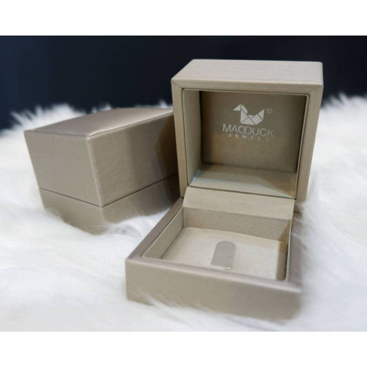 Silk Fabricring gift box for ring