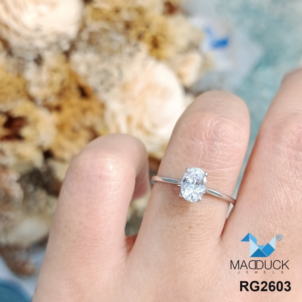 MadDuckJewels RG2603 Oval Solitaire Engagement &amp; Wedding Ring – 925 Sterling Silver – CZ / Moissanite / Lab-Grown Diamond – Rhodium Plated, Nickel-Free