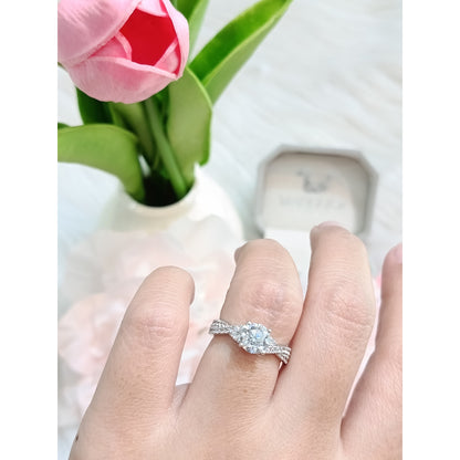 MadDuckJewels Sterling Silver 925 Engagement & Wedding Ring – CZ / Moissanite / Lab-Grown Diamond – Rhodium Plated, Nickel-Free – RG2205