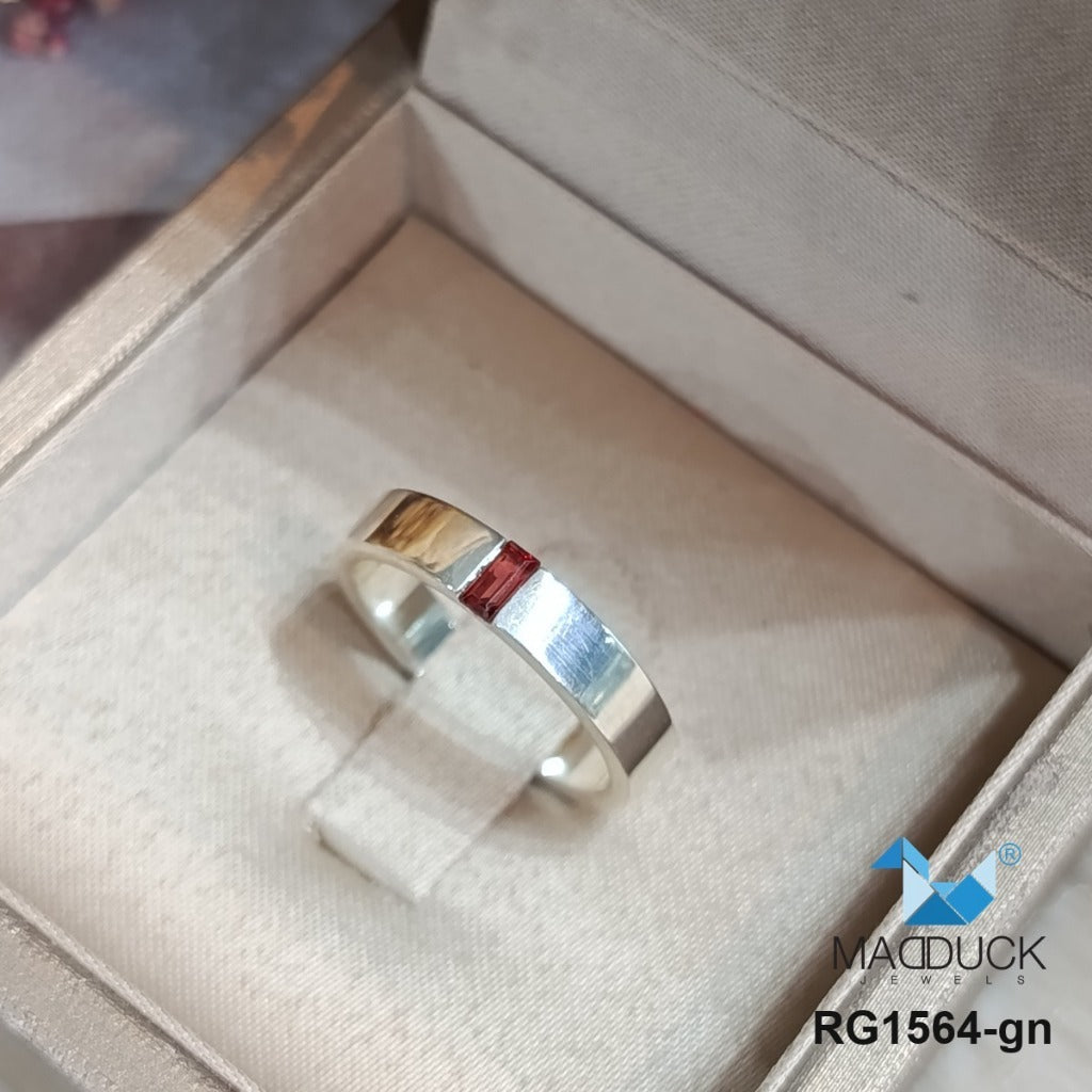 Madduckjewels | Natural Garnet Ring | Polished Band | 925 Sterling Silver Rhodium-plated | RG1564-gn