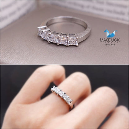 MadDuckJewels Sterling Silver 925 Engagement & Wedding Ring – CZ / Moissanite / Lab-Grown Diamond – Rhodium Plated, Nickel-Free – RG2105