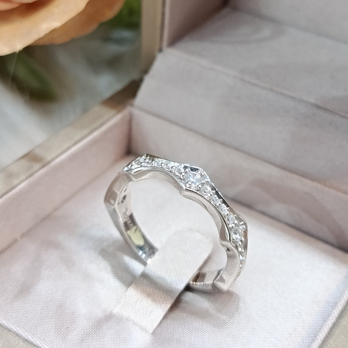 MadDuckJewels Sterling Silver 925 Engagement & Wedding Ring – CZ / Moissanite / Lab-Grown Diamond – Rhodium Plated, Nickel-Free – RG2106